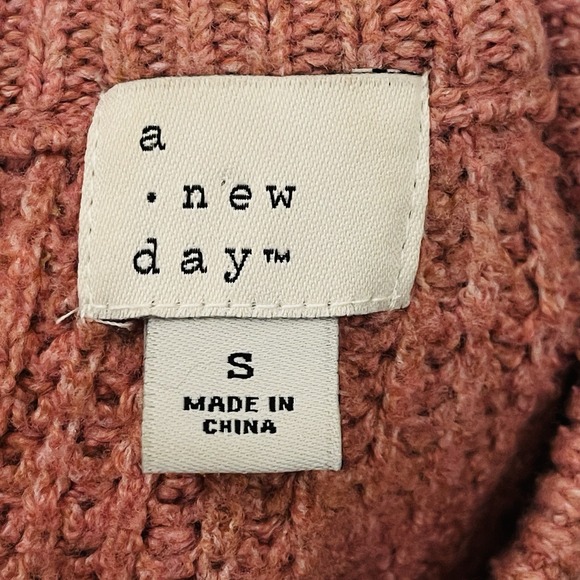 A New Day Knit Sweater Chest Detail Dusty Rose Pink Feminin Romantic Soft Size S - Picture 4 of 5